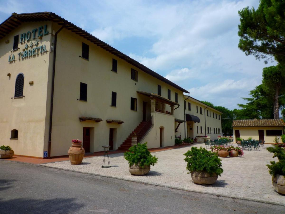אסיסי Hotel La Torretta מראה חיצוני תמונה