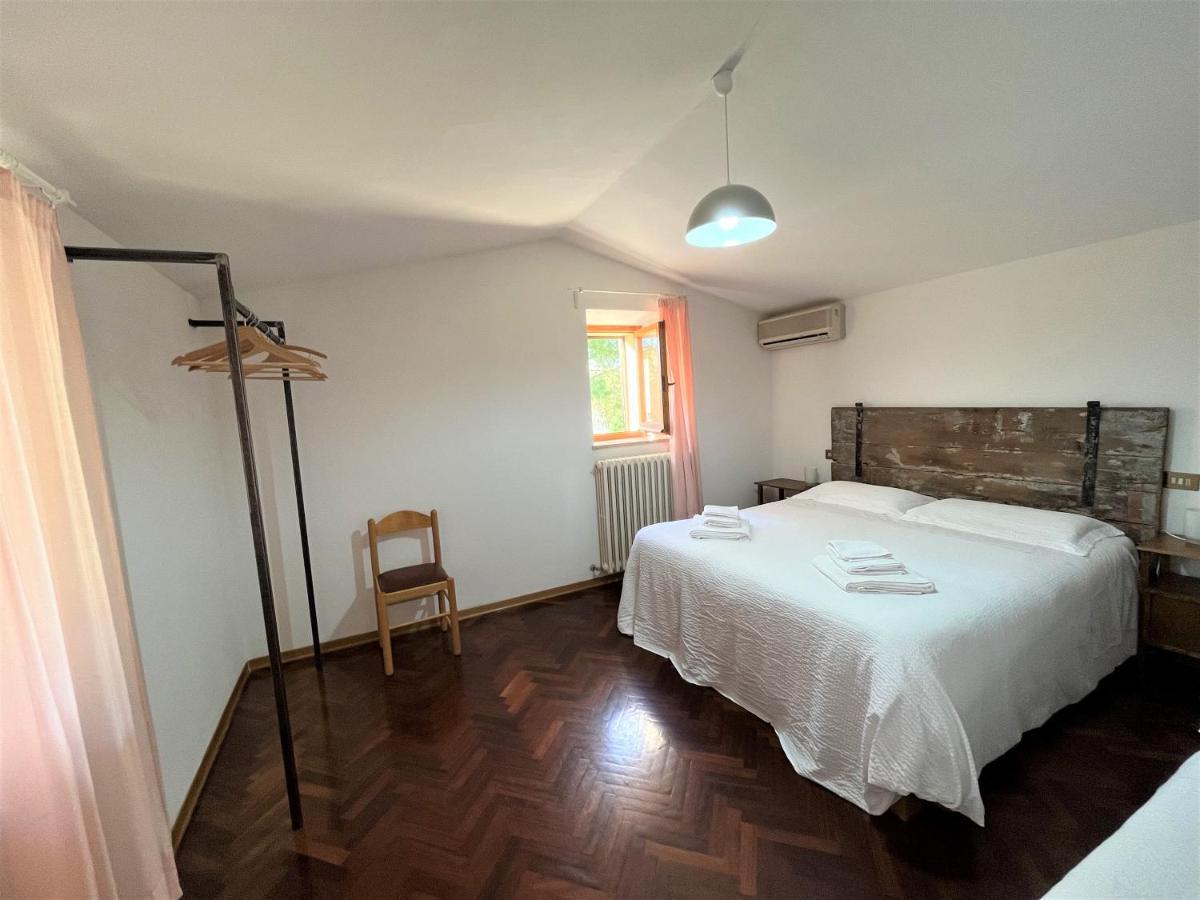 אסיסי Hotel La Torretta מראה חיצוני תמונה