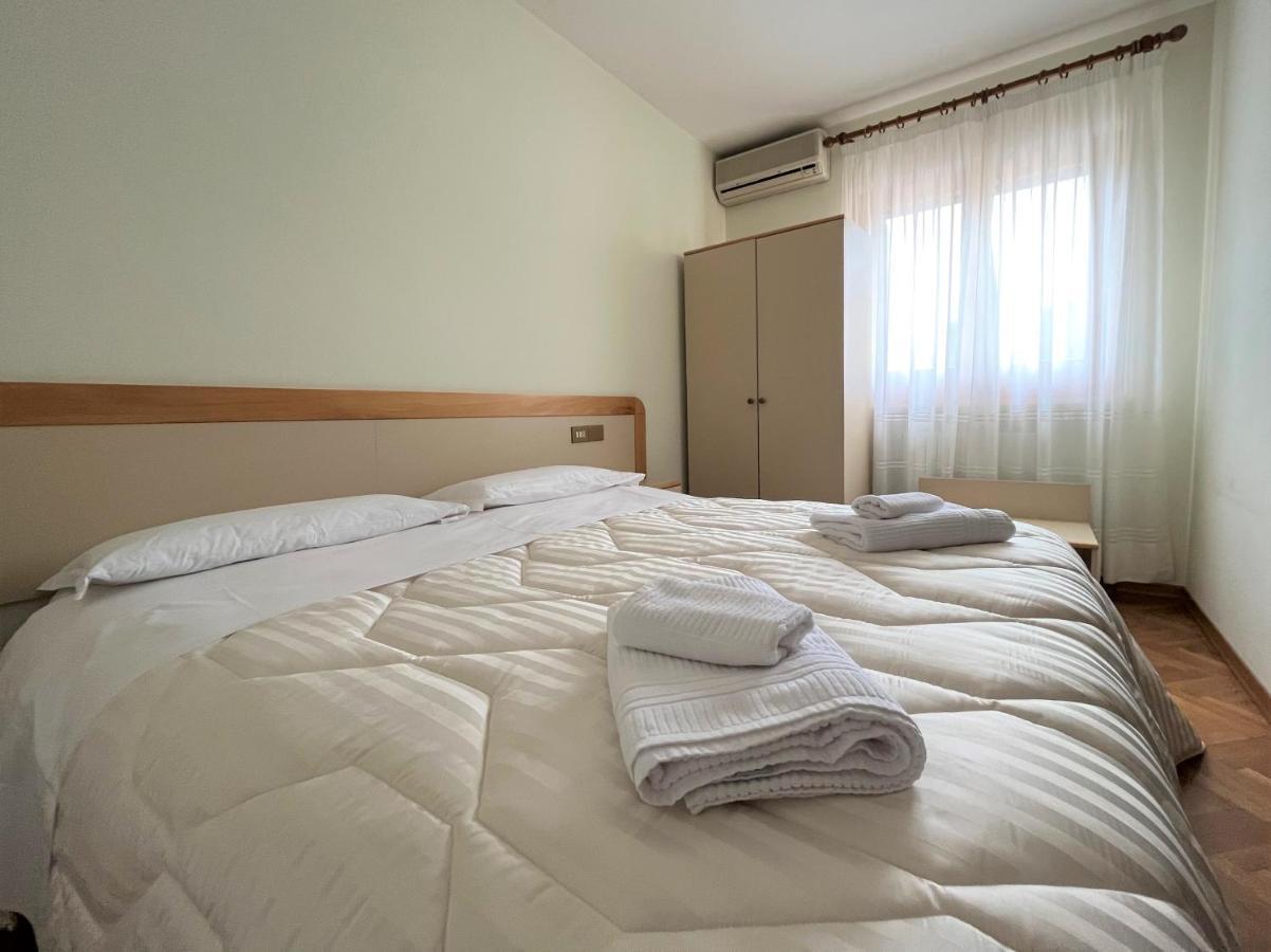 אסיסי Hotel La Torretta מראה חיצוני תמונה
