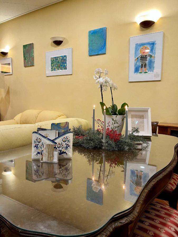 אסיסי Hotel La Torretta מראה חיצוני תמונה