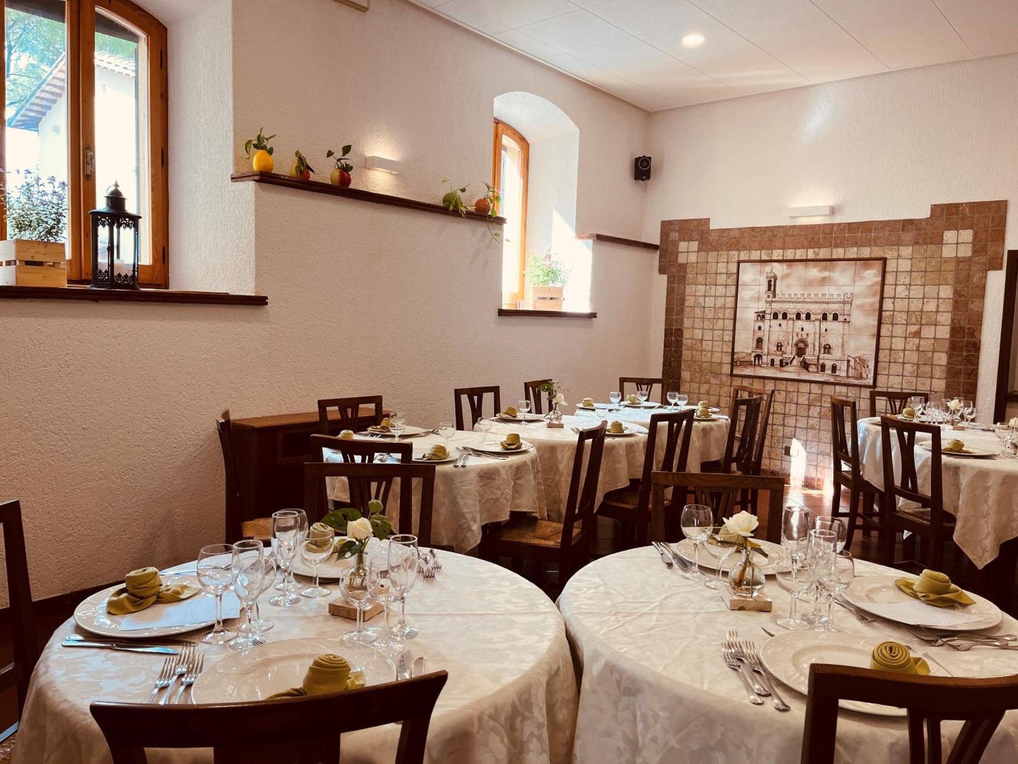 אסיסי Hotel La Torretta מראה חיצוני תמונה